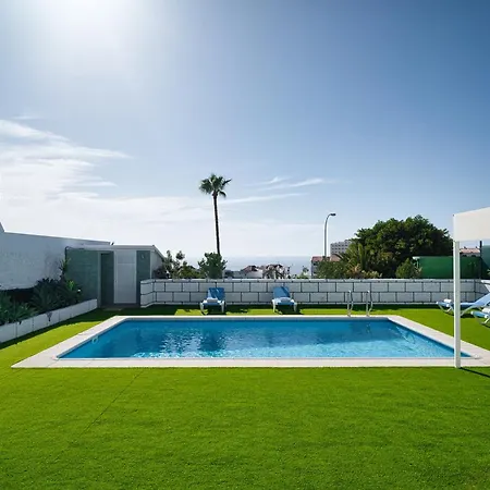Del Sol Sea View Heated Pool アデヘ