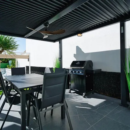 Del Sol Sea View Heated Pool ヴィラ