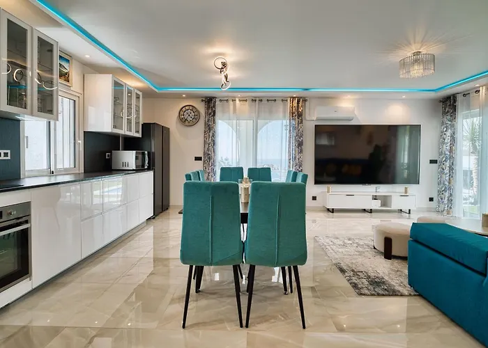 别墅 Del Sol 阿德耶